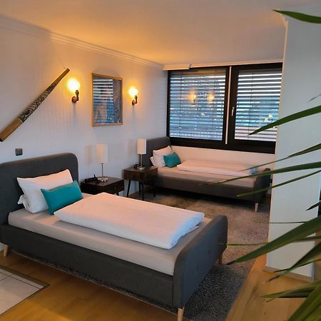 Im Herzen Von Wiesdorf- Blick Auf Das Bayer-Kreuz -Appartement Mit 2 Schlafzimmern-Fuer 3 Personen -Zentral Gelegen - Friedrich Ebert Platz 5A , 4Te Etage - Dachterrasse Und Sauna - Kaution Pflicht - Leverkusen Exteriér fotografie