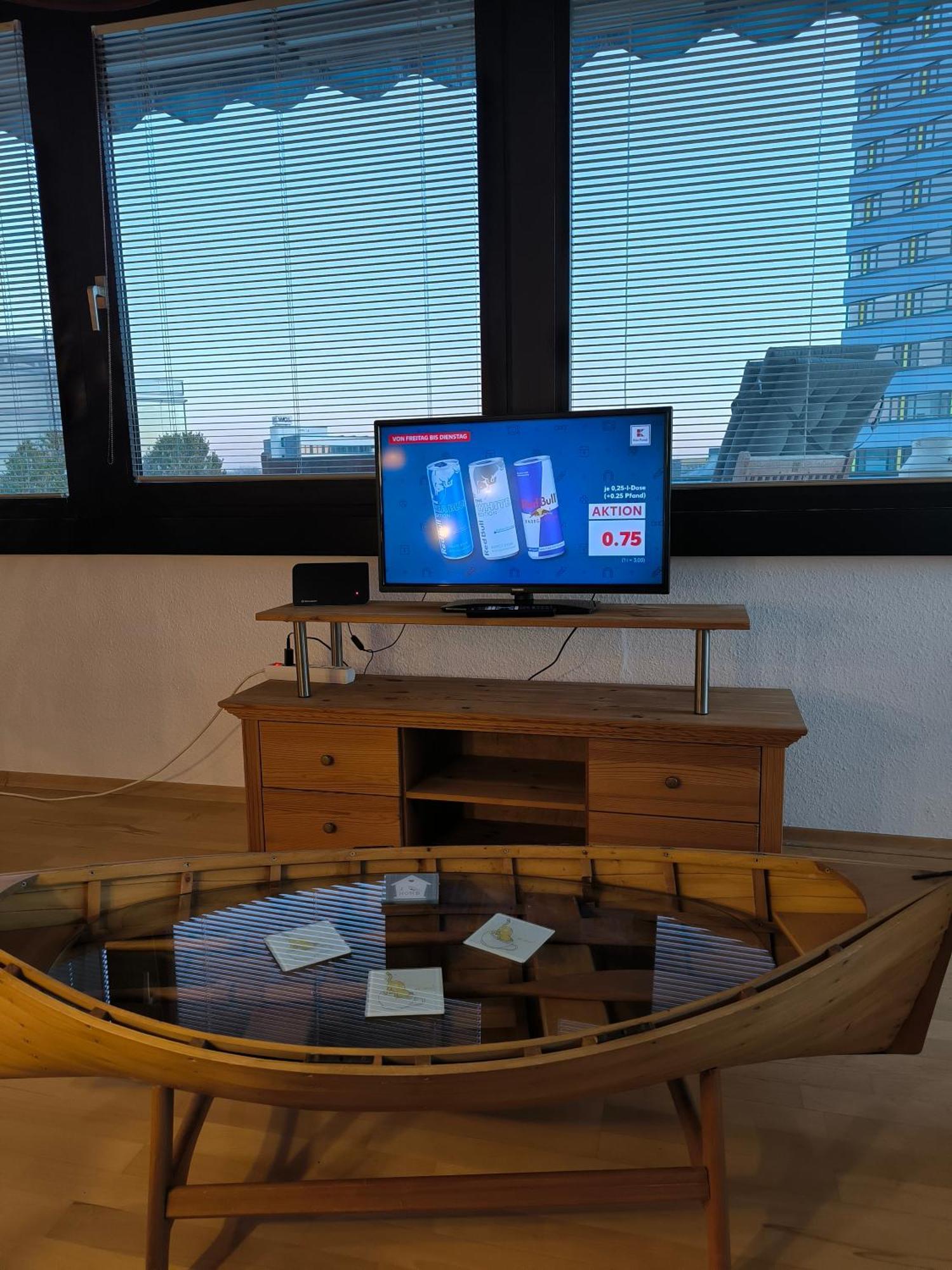 Im Herzen Von Wiesdorf- Blick Auf Das Bayer-Kreuz -Appartement Mit 2 Schlafzimmern-Fuer 3 Personen -Zentral Gelegen - Friedrich Ebert Platz 5A , 4Te Etage - Dachterrasse Und Sauna - Kaution Pflicht - Leverkusen Exteriér fotografie